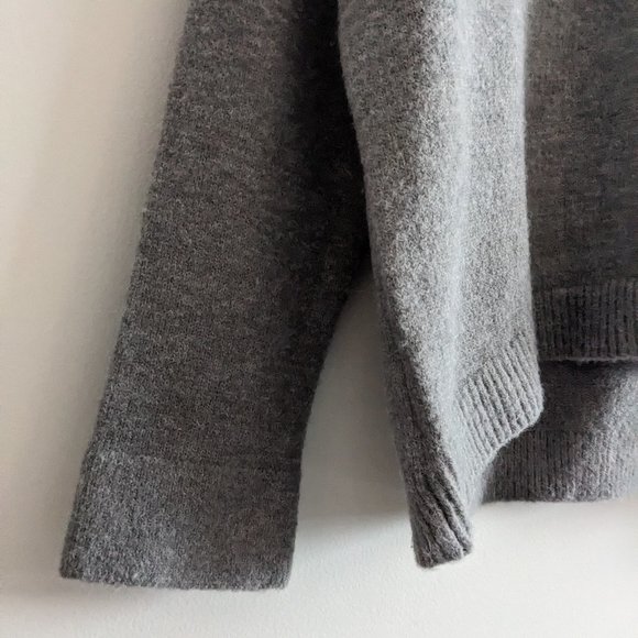 Miss Lola V-Neck Fluffy Knitted Sweater, M, EUC - Picture 6 of 8